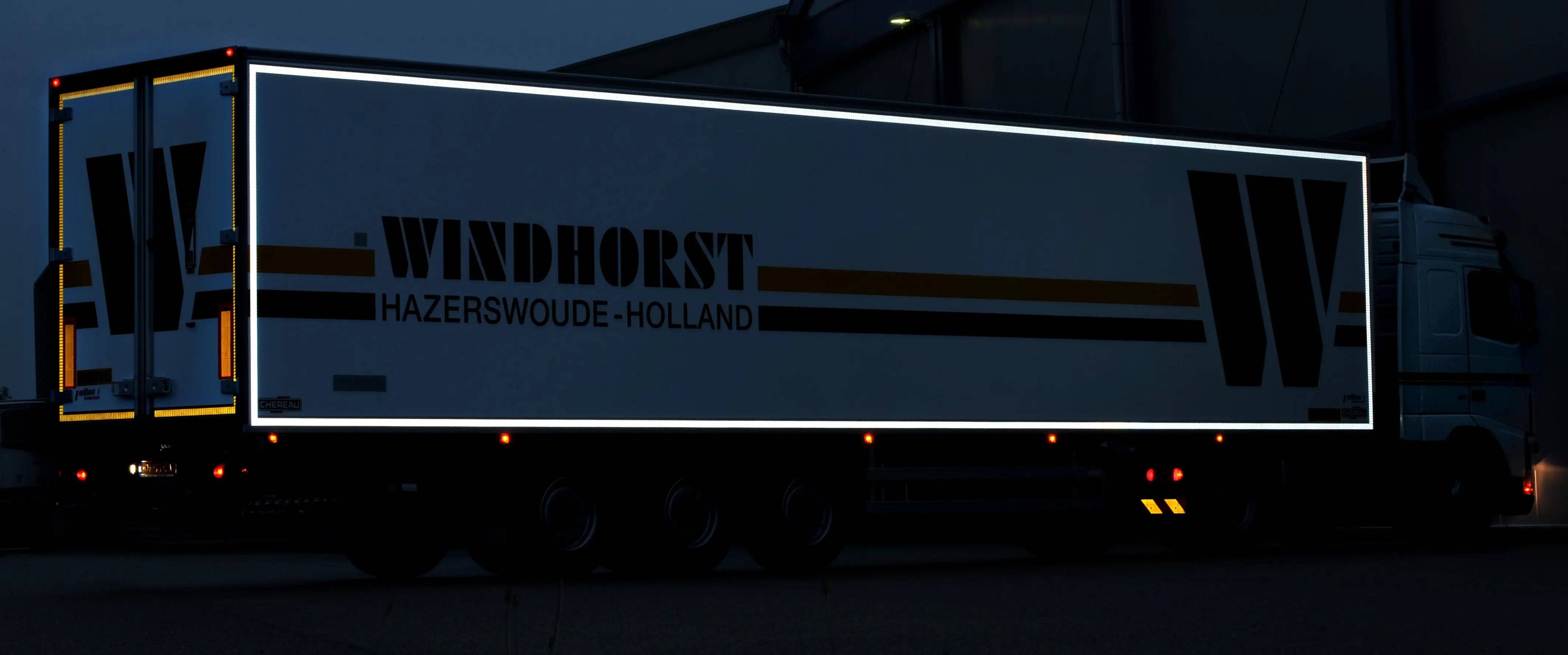 Avery Dennison Contourmarkering Wit vaste opbouw per meter - Reflexfolie