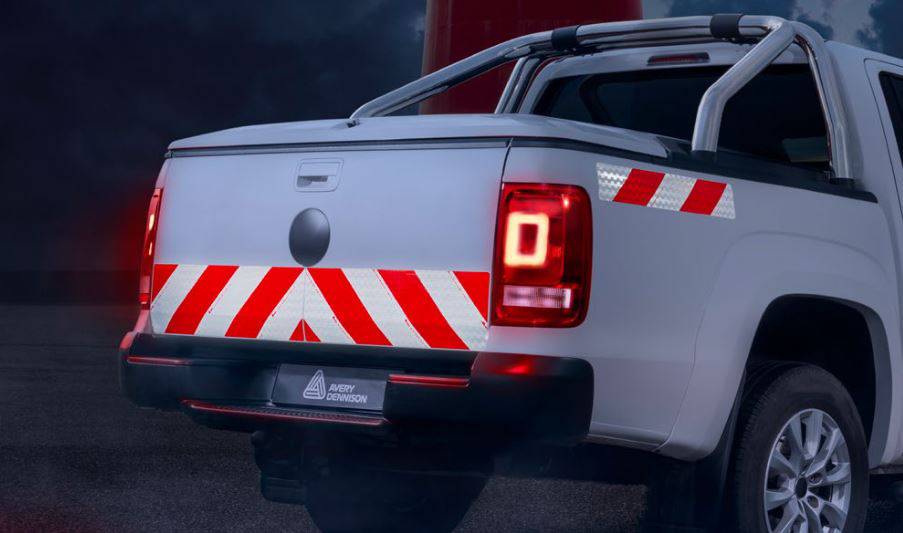 Kfz-Warnmarkierung Anwendungspaket links + rechts 141 mm x 9 meter gemäß DIN 30710 - Dinoflex