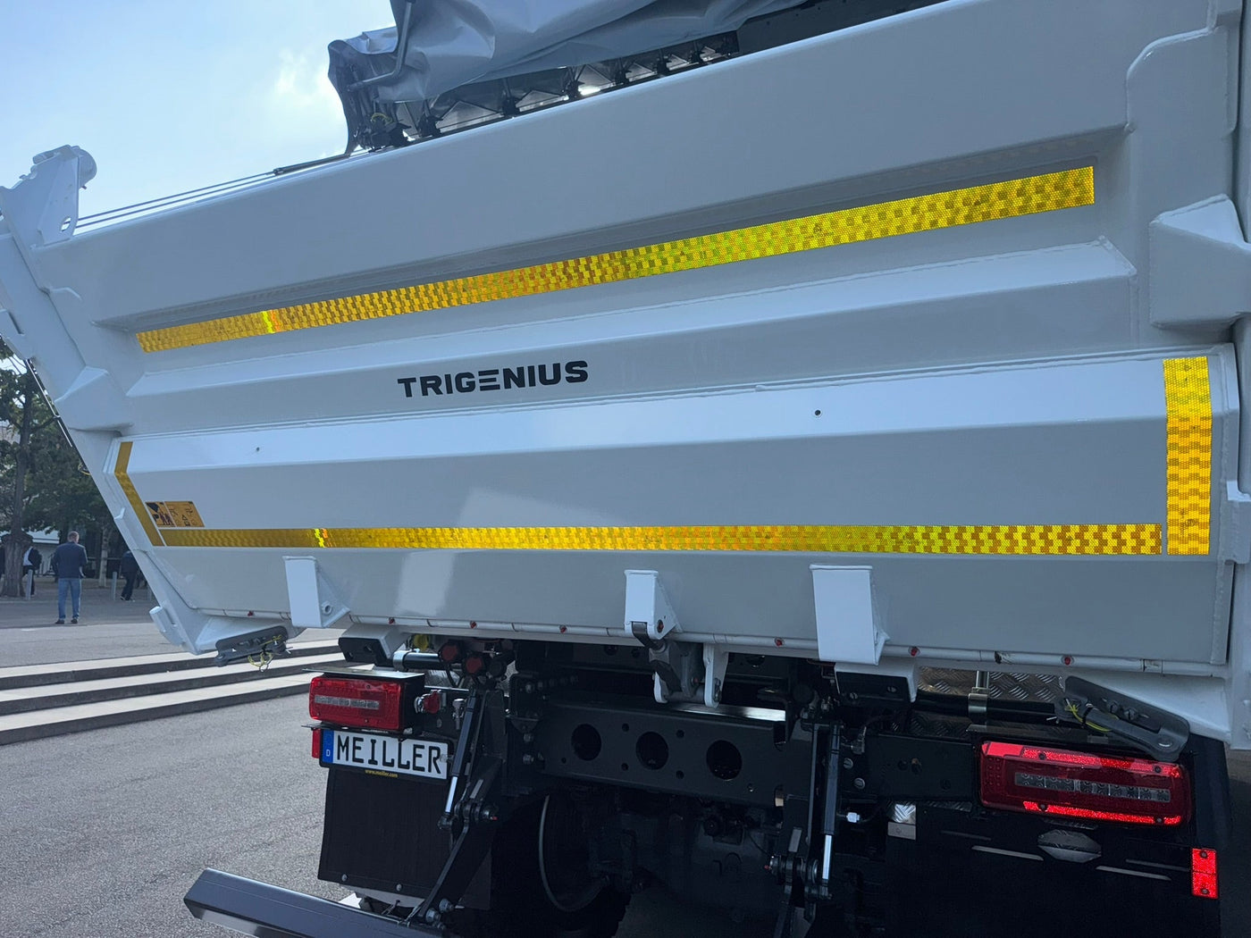 Avery Dennison Konturmarkierung Festaufbau - Reflexmarkierung