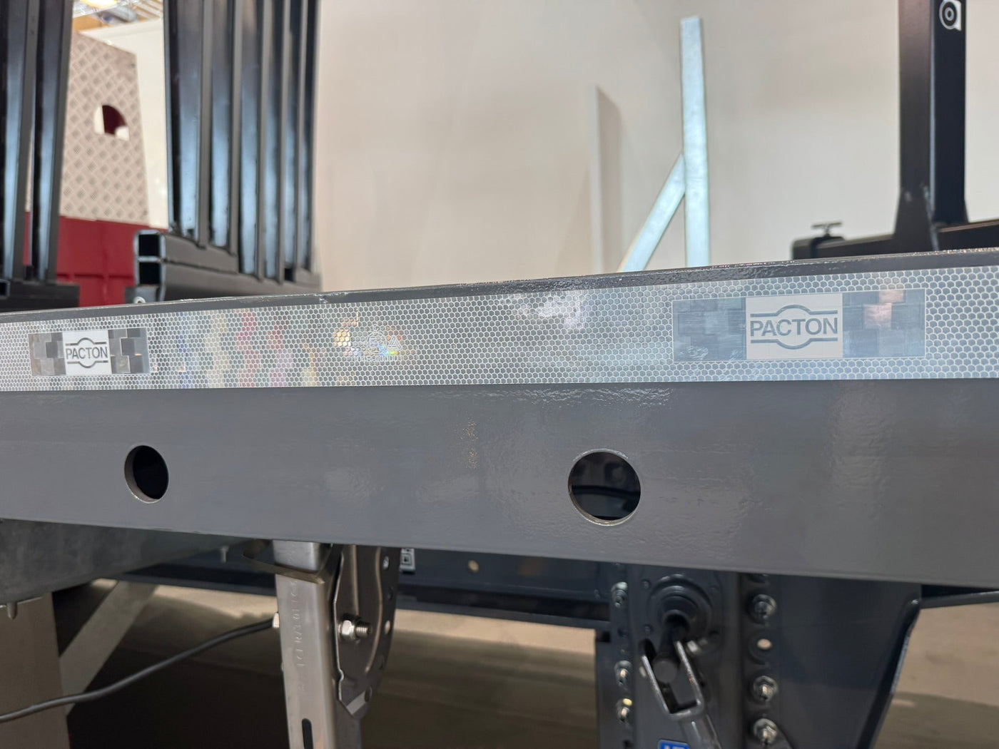 Avery Dennison Konturmarkierung Festaufbau - Reflexmarkierung